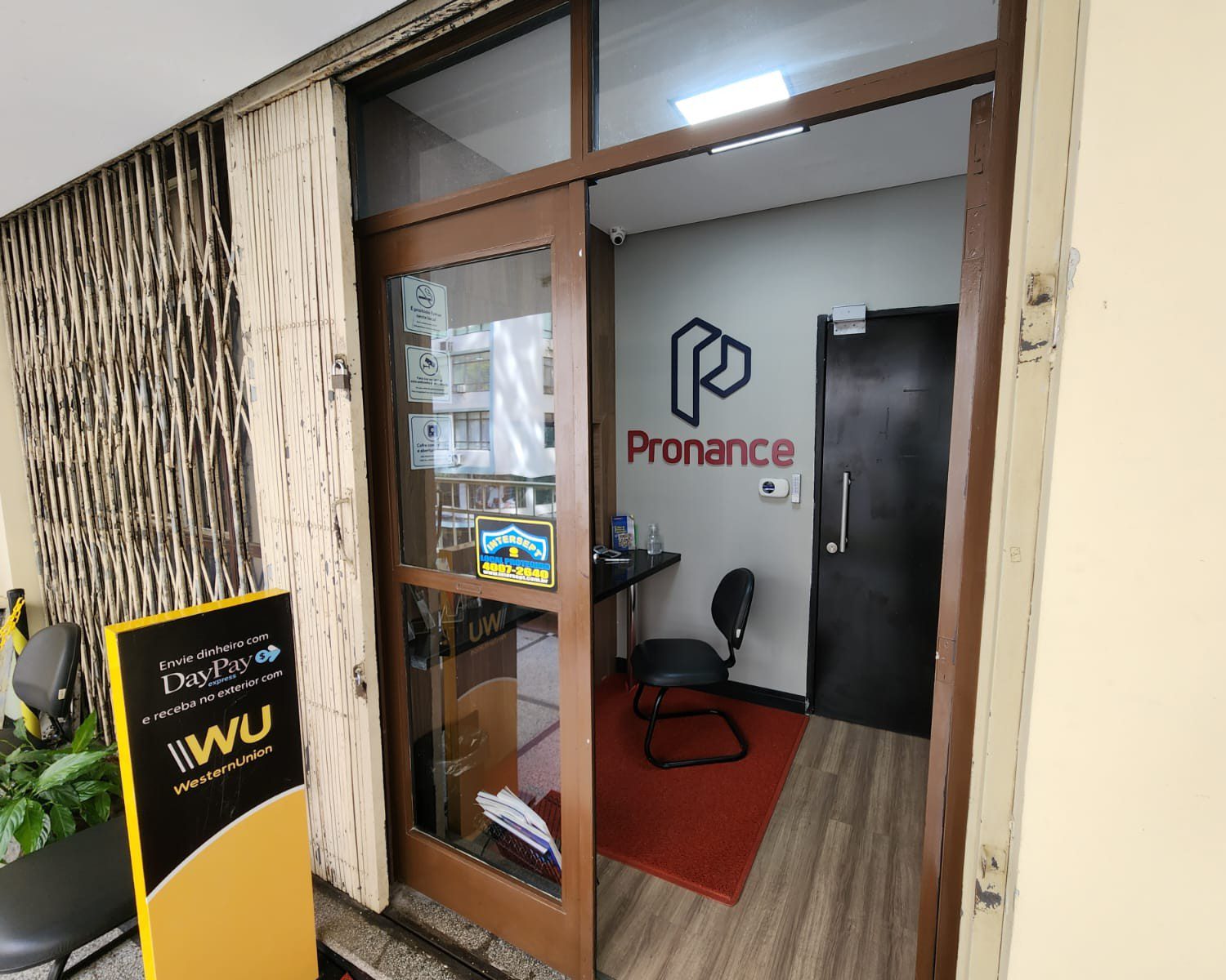 Fachada Pronance Câmbio 2